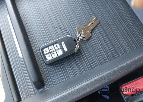 2018 Honda Odyssey Touring from USA, damaged, VIN 5FNRL6H8XJB028614